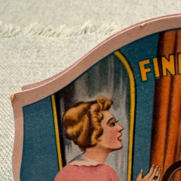 Vintage Needle Book with Colorful Graphics - Picture 8 of 16
